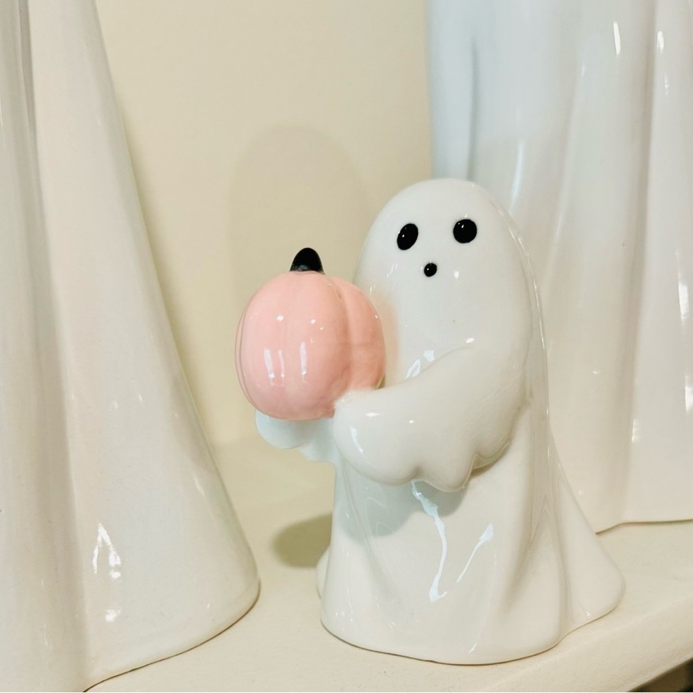 Small Ghost Figurine with Pink Pumpkin